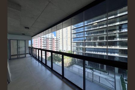 Apartamento para alugar com 98m², 3 quartos e 1 vaga Apartamento para alugar com 98m², 3 quartos e 1 vagaVaranda