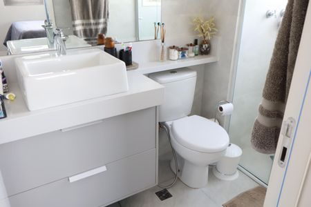 Apartamento à venda com 67m², 2 quartos e 1 vagaBanheiro Suíte