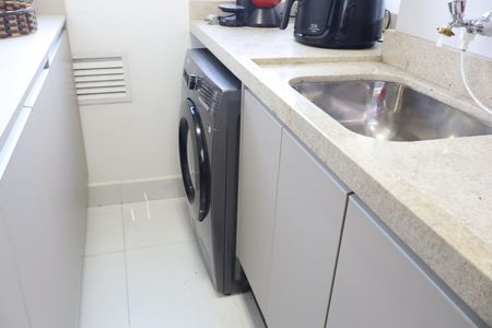 Apartamento à venda com 67m², 2 quartos e 1 vagaÁrea de Serviço