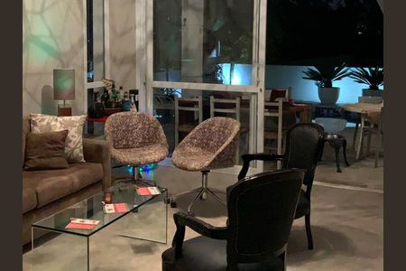 Casa para alugar com 4 quartos, 376m² em Residencial Cinco (Alphaville), Santana de Parnaíba