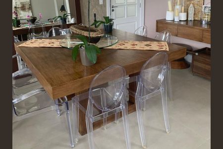 Casa para alugar com 4 quartos, 376m² em Residencial Cinco (Alphaville), Santana de Parnaíba