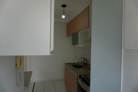 Cozinha - Armários de apartamento para alugar com 2 quartos, 44m² em Vila da Oportunidade, Carapicuíba