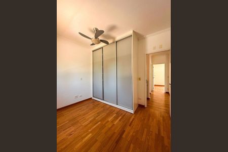 Casa à venda com 3 quartos, 180m² em Residencial Tambore III, Santana de Parnaíba