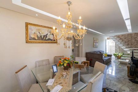 Casa à venda com 5 quartos, 280m² em Vila Matilde, São Paulo