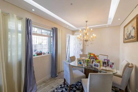 Casa à venda com 5 quartos, 280m² em Vila Matilde, São Paulo