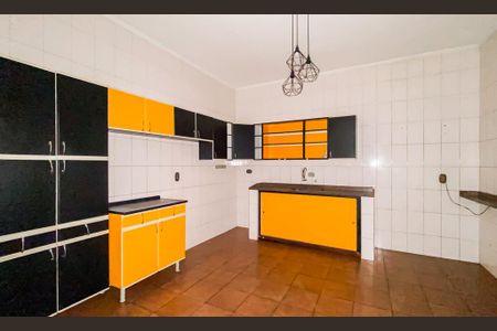 Casa para alugar com 200m², 3 quartos e 2 vagas Casa para alugar com 200m², 3 quartos e 2 vagasCozinha