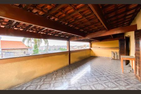 Casa para alugar com 200m², 3 quartos e 2 vagas Casa para alugar com 200m², 3 quartos e 2 vagasVaranda