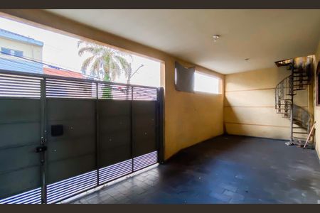 Casa para alugar com 200m², 3 quartos e 2 vagas Casa para alugar com 200m², 3 quartos e 2 vagasGaragem