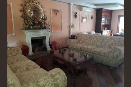 Casa à venda com 5 quartos, 509m² em Vila Tramontano, São Paulo