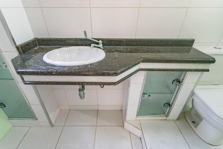 Casa para alugar com 200m², 4 quartos e 2 vagas Casa para alugar com 200m², 4 quartos e 2 vagasBanheiro da suíte