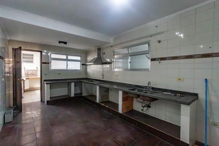 Casa para alugar com 200m², 4 quartos e 2 vagas Casa para alugar com 200m², 4 quartos e 2 vagasCozinha
