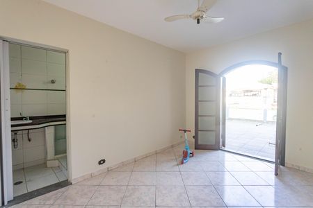 Casa para alugar com 200m², 4 quartos e 2 vagas Casa para alugar com 200m², 4 quartos e 2 vagasQuarto 1 - suíte