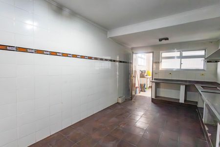 Casa para alugar com 200m², 4 quartos e 2 vagasCozinha 
