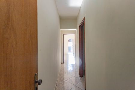 Casa para alugar com 200m², 4 quartos e 2 vagasCorredor 