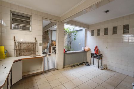 Casa para alugar com 200m², 4 quartos e 2 vagasÁrea de serviço 