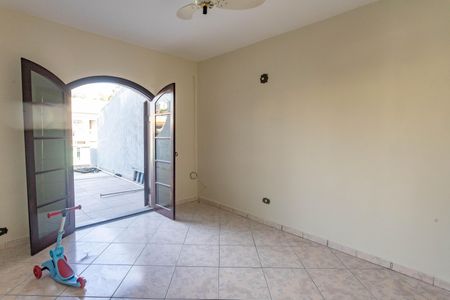 Casa para alugar com 200m², 4 quartos e 2 vagas Casa para alugar com 200m², 4 quartos e 2 vagasQuarto 1 - suíte