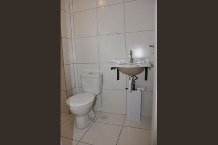 Apartamento para alugar com 38m², 2 quartos e sem vagaDetalhe - Banheiro Social