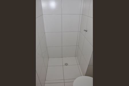 Apartamento para alugar com 38m², 2 quartos e sem vagaDetalhe - Banheiro Social