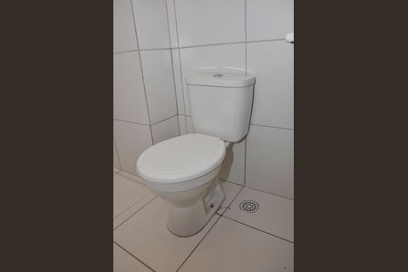 Apartamento para alugar com 38m², 2 quartos e sem vagaDetalhe - Banheiro Social