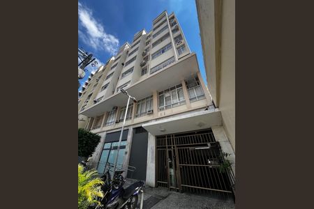 Apartamento à venda com 67m², 2 quartos e 1 vaga Apartamento à venda com 67m², 2 quartos e 1 vagaFachada