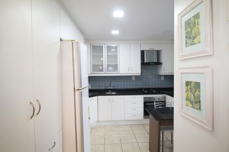 Apartamento à venda com 85m², 2 quartos e 1 vagaCozinha