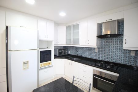 Apartamento à venda com 85m², 2 quartos e 1 vagaCozinha