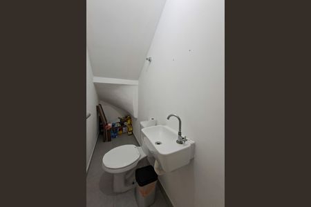 Casa de condomínio para alugar com 60m², 2 quartos e 1 vaga Casa de condomínio para alugar com 60m², 2 quartos e 1 vagaBanheiro 2