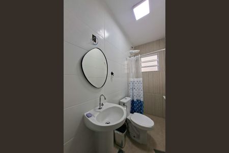 Casa de condomínio para alugar com 60m², 2 quartos e 1 vaga Casa de condomínio para alugar com 60m², 2 quartos e 1 vagaBanheiro