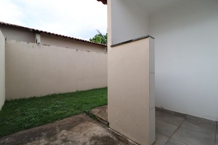 Casa para alugar com 53m², 2 quartos e 2 vagasQuintal