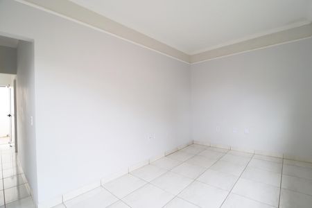 Casa para alugar com 53m², 2 quartos e 2 vagasSala