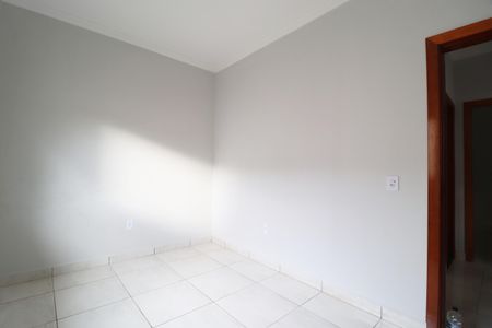 Casa para alugar com 53m², 2 quartos e 2 vagasQuarto 2