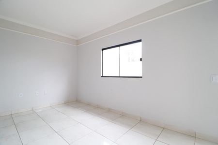 Casa para alugar com 53m², 2 quartos e 2 vagasSala