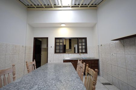 Casa para alugar com 100m², 2 quartos e 1 vaga Casa para alugar com 100m², 2 quartos e 1 vagaÁrea de Serviço e Quintal