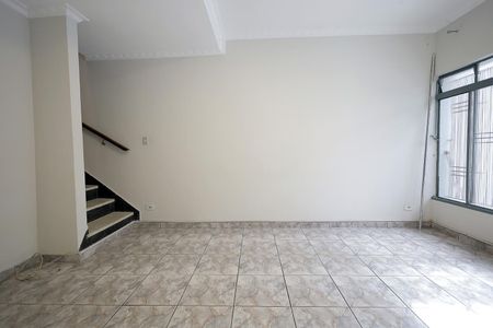 Casa para alugar com 100m², 2 quartos e 1 vaga Casa para alugar com 100m², 2 quartos e 1 vagaSala