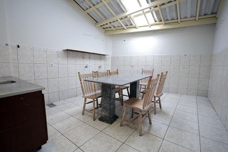 Casa para alugar com 100m², 2 quartos e 1 vaga Casa para alugar com 100m², 2 quartos e 1 vagaÁrea de Serviço e Quintal