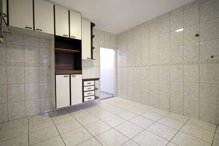 Casa para alugar com 100m², 2 quartos e 1 vaga Casa para alugar com 100m², 2 quartos e 1 vagaCozinha