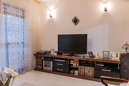 Sala de casa à venda com 3 quartos, 360m² em Barreiro, Belo Horizonte