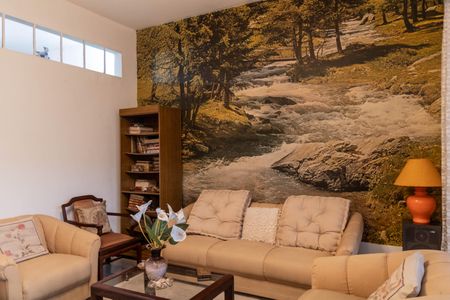 Sala de casa à venda com 3 quartos, 360m² em Barreiro, Belo Horizonte