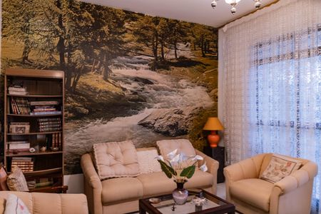 Sala de casa à venda com 3 quartos, 360m² em Barreiro, Belo Horizonte