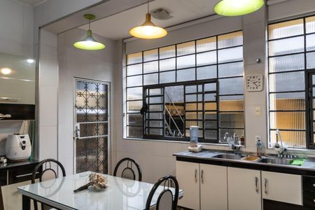 Casa à venda com 360m², 3 quartos e 3 vagasCozinha