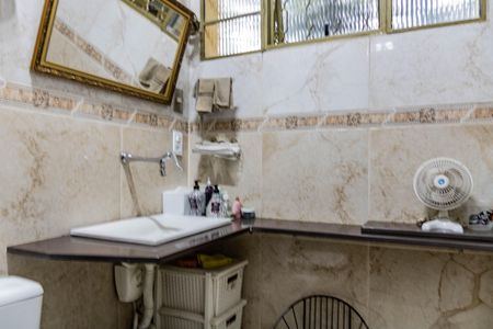 Casa à venda com 360m², 3 quartos e 3 vagasBanheiro da Suíte 1