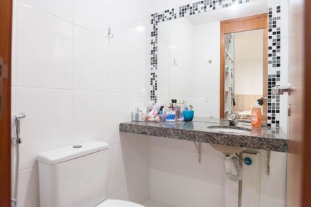 Apartamento à venda com 105m², 4 quartos e 3 vagas Apartamento à venda com 105m², 4 quartos e 3 vagasBanheiro da Suíte