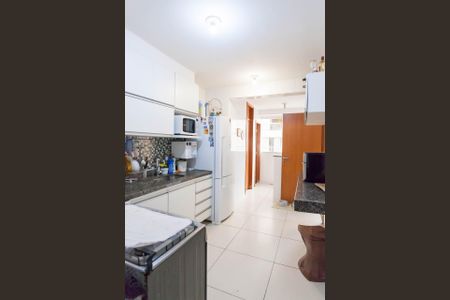 Apartamento à venda com 105m², 4 quartos e 3 vagas Apartamento à venda com 105m², 4 quartos e 3 vagasCozinha