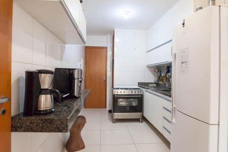 Apartamento à venda com 105m², 4 quartos e 3 vagas Apartamento à venda com 105m², 4 quartos e 3 vagasCozinha