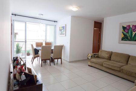 Apartamento à venda com 105m², 4 quartos e 3 vagas Apartamento à venda com 105m², 4 quartos e 3 vagassala