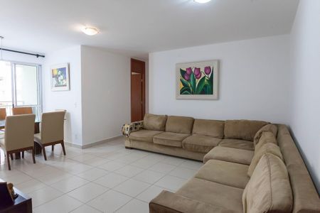 Apartamento à venda com 105m², 4 quartos e 3 vagas Apartamento à venda com 105m², 4 quartos e 3 vagassala