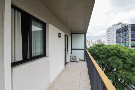 Studio à venda com 45m², 0 quarto e sem vaga Studio à venda com 45m², 0 quarto e sem vagaVaranda