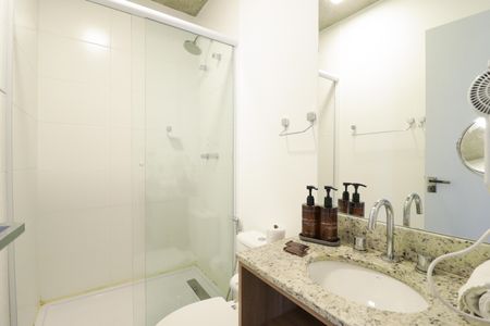 Studio à venda com 45m², 0 quarto e sem vaga Studio à venda com 45m², 0 quarto e sem vagaBanheiro