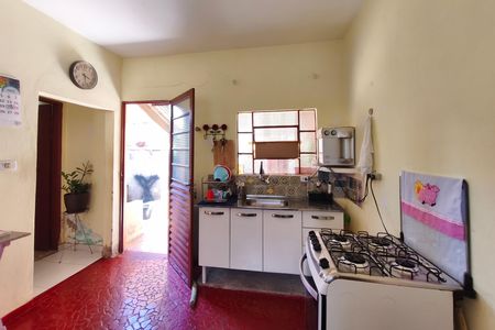 Casa à venda com 300m², 4 quartos e 1 vaga Casa à venda com 300m², 4 quartos e 1 vagaCasa 2 - Cozinha