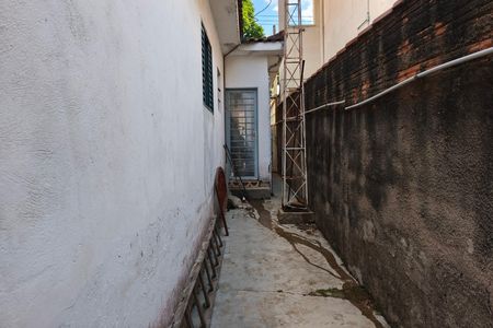 Casa à venda com 300m², 4 quartos e 1 vaga Casa à venda com 300m², 4 quartos e 1 vagaCorredor - Quintal